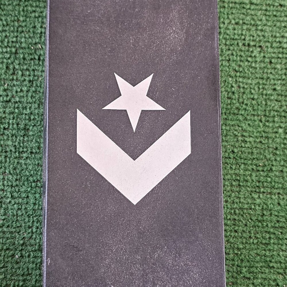 Low Top White Converse (Unisex) Size 5 in Mens 7 in Womens (worn once)